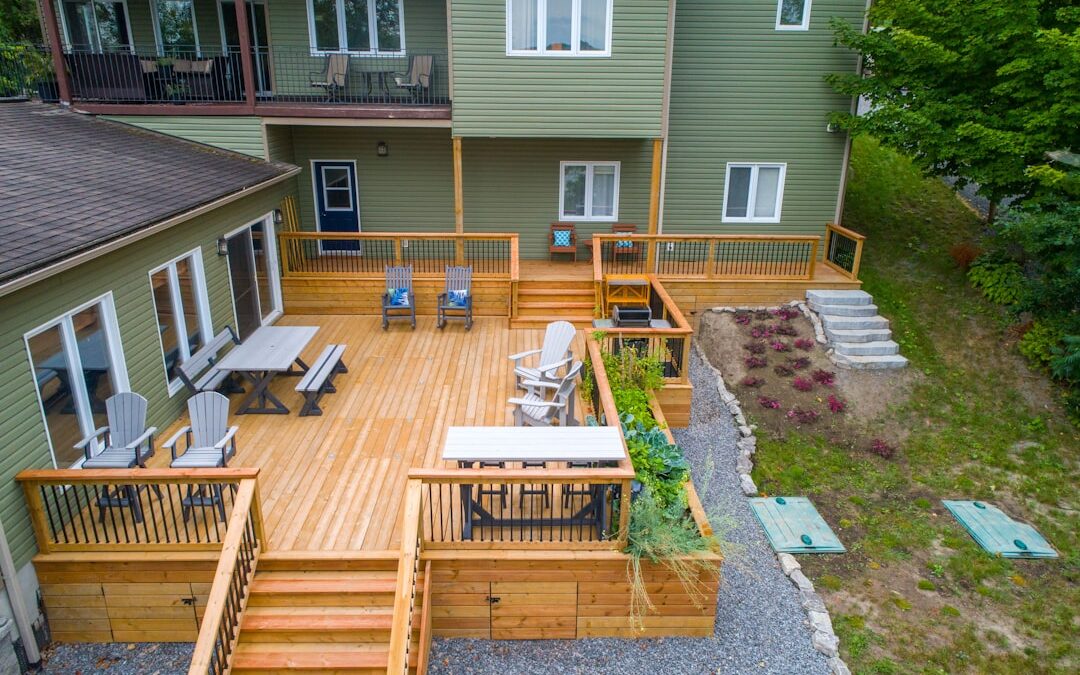 The Complete Guide to Choosing the Right Deck Building Contractor for Your Home